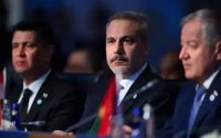 Hakan Fidan: YPG oyun oynayır